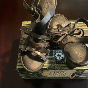 Born high heel sandals .. very comfortable summer shoe